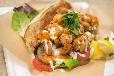 Fried Oyster Po’Boy