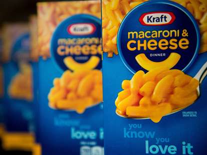 Kraft macaroni cheese box