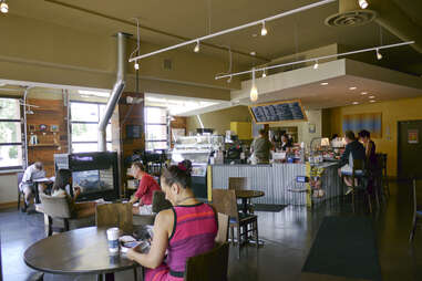 Erie Island, coffee shop