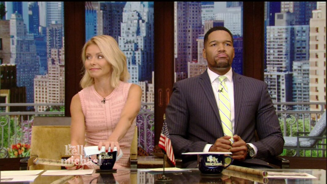 Kelly Ripa Returns - Michael Strahan Live Feud Resolved? - Thrillist