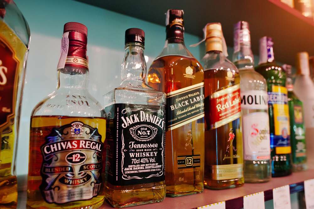 Facts About Chivas Regal Scotch Whisky - Thrillist