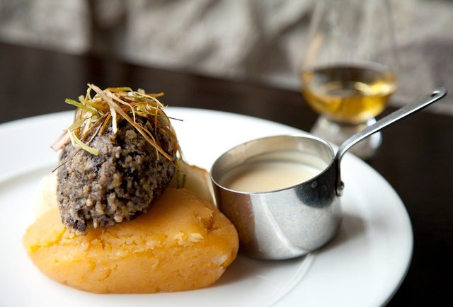 Best Edinburgh Restaurants: The 16 Coolest Places to Eat