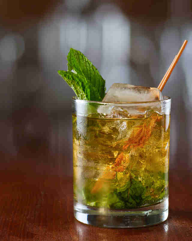 Easy 3-Ingredient Whiskey Drinks - Simple Whiskey Cocktails - Thrillist