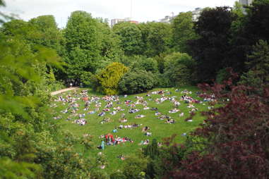green park paris parc buttes chaumont
