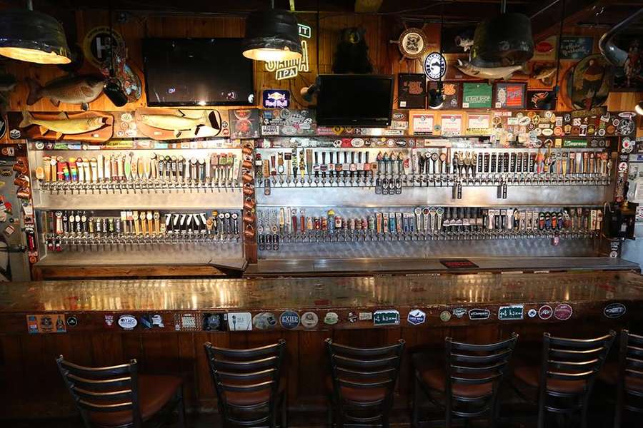 El Bait Shop A Bar in Des Moines, IA Thrillist