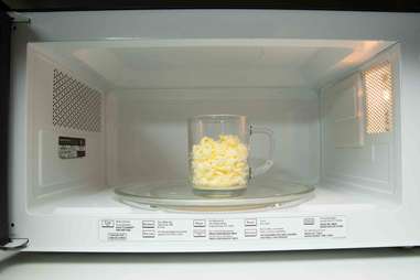 eggs in microwave