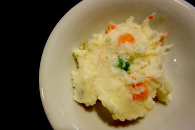 Gamja saelleodeu (potato salad)