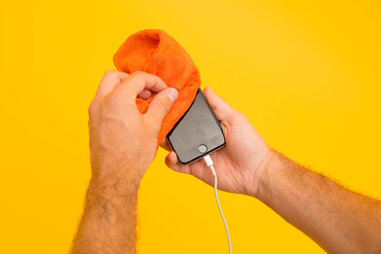 Don’t clean iPhone when it’s plugged in