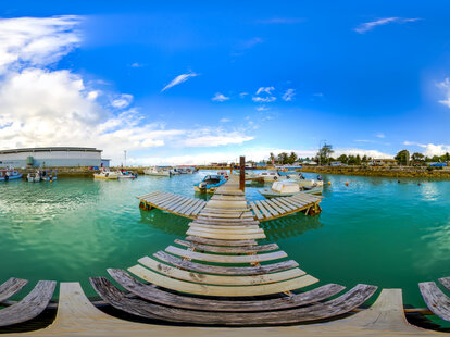 Virtual reality travel