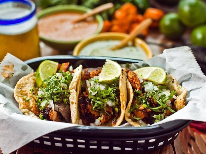 La Lagartija Taqueria: A Restaurant in Chicago, IL - Thrillist