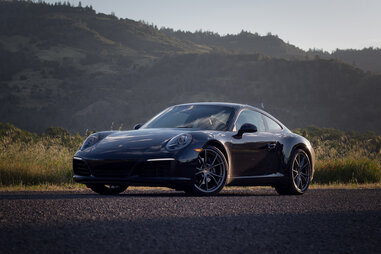 The 911 world still revolves around a flat 6