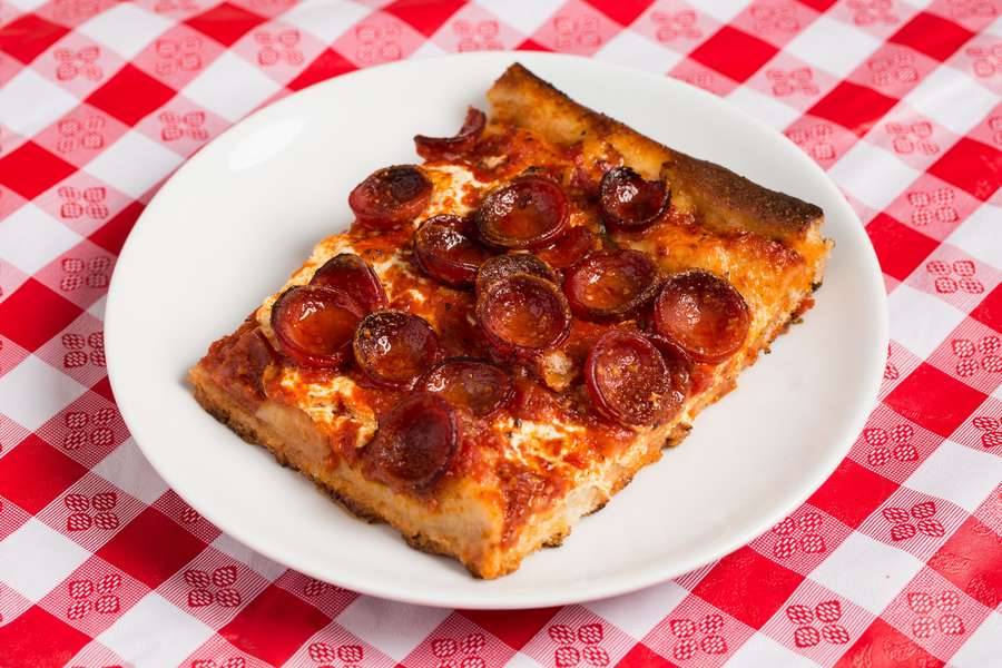 Prince Street Pizza A New York Ny Restaurant Thrillist