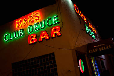 mac's deuce bar