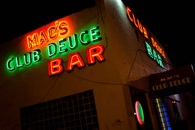 mac's deuce bar