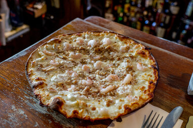 clam and shrimp pizza