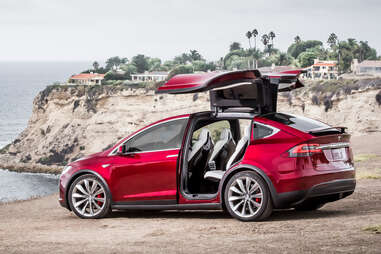 The Tesla Model X Falcon Door is a huge problem