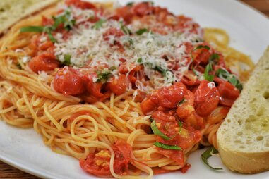 pasta with cherry tomatoes and parmesan cheese