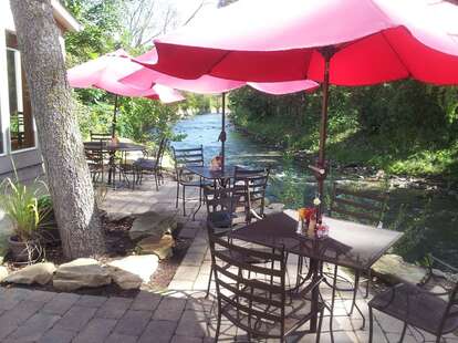 The Tinkers Creek Tavern patio