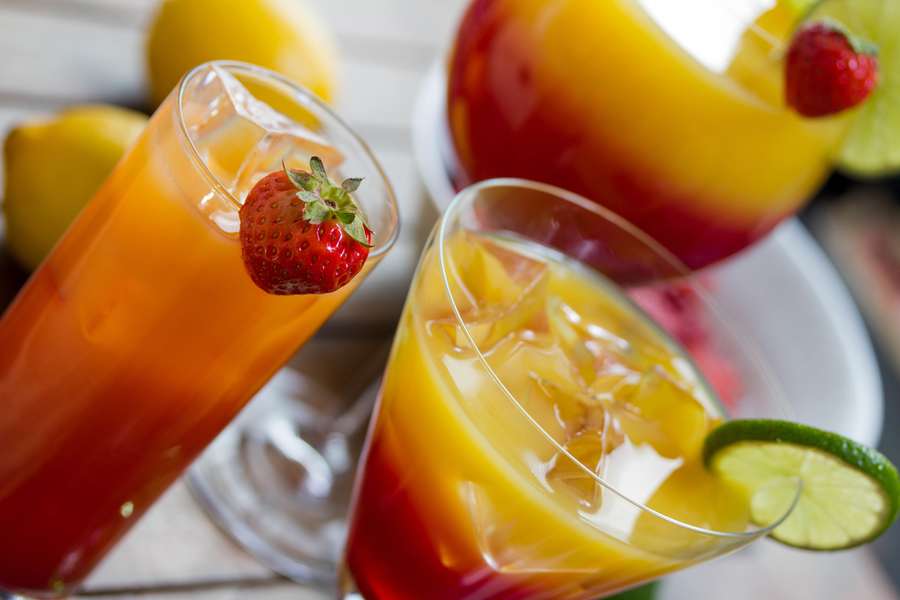 Embarrassing Cocktails That Bartenders Hate to Make Thrillist