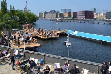 Badeschiff patio and pool
