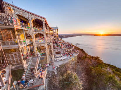 Living in Austin: Things to Know, Places to Live, & More