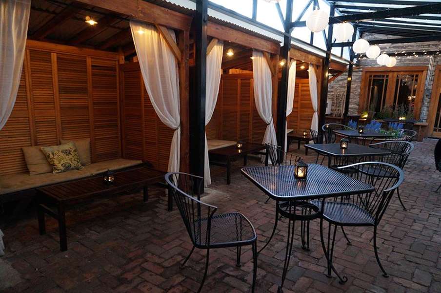 Volo Restaurant Wine Bar A Bar in Chicago, IL Thrillist