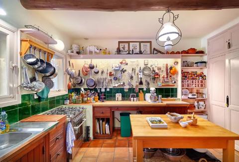 You Can Rent Julia Child S French Riviera Cottage On Airbnb