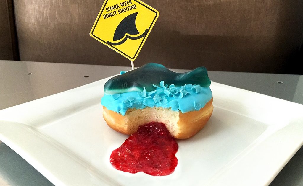 7 Elevens New Shark Week Donuts Bleed Jelly When Bitten Thrillist 4835