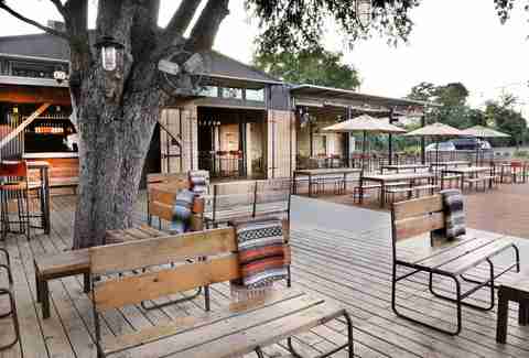 Best Outdoor Bars In Austin Tx Bars With Outdoor Seating