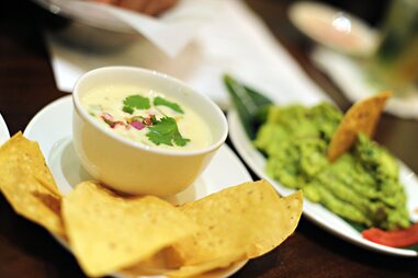 Taco Diner queso chips guacamole