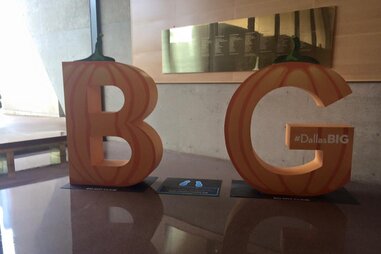Big sign Dallas