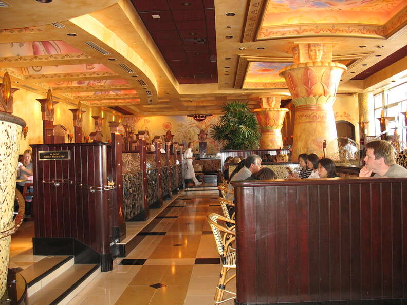 cheesecake factory inside