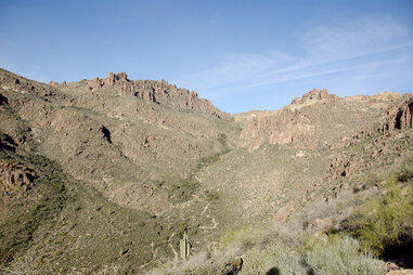 Superstition Mountains Bluff Spring Trail