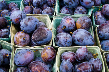 Plums at the farmer's market 