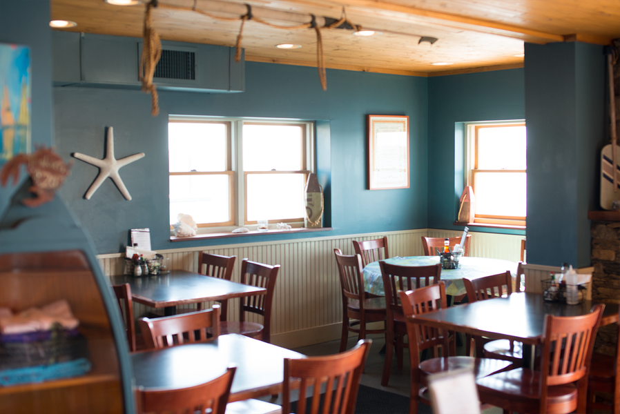 Quito's Seafood Restaurant A Restaurant in Bristol, RI Thrillist