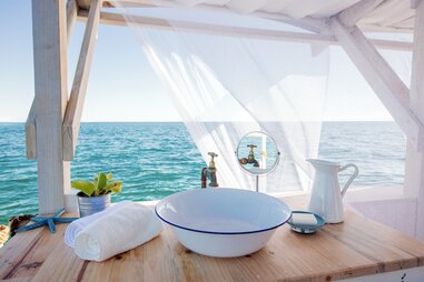 Airbnb Great Barrier Reef Finding Dory