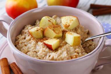 Oatmeal with cinnamon