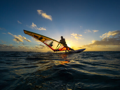 windsurfing