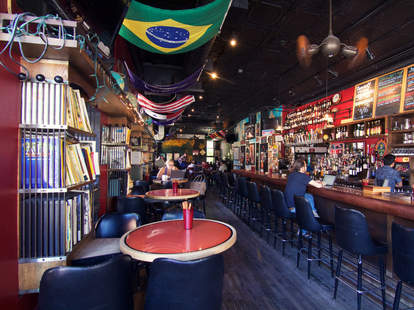 The Map Room: A Chicago, IL Bar   Thrillist