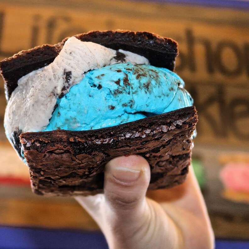 Best Ice Cream Sandwiches At The Baked Bear In Scottsdale Az Thrillist