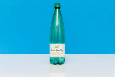 Sparkling Water Ranked Best Club Soda Seltzer Carbonated Water Ever Thrillist