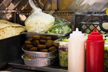 white sauce halal guys