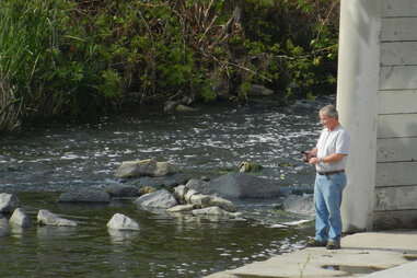 fishing la river