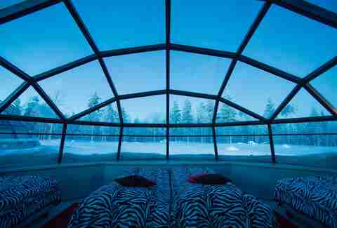 Watch The Northern Lights In Bed From These Glass Igloos - Thrillist