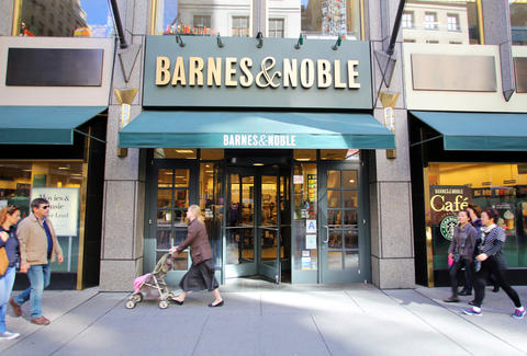 Barnes Noble Restaurants To Serve Beer And Wine Thrillist