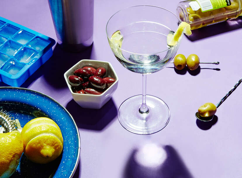 Vermouth 101: The Ultimate Guide to Dry and Sweet Vermouth - Thrillist
