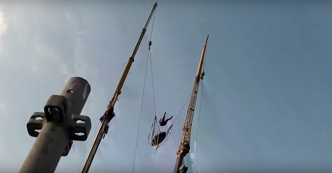 Giant Human Slingshot Launches People 300ft in the Air (Video) - Thrillist