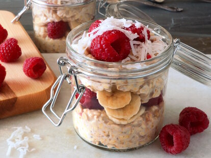 Overnight oats raspberries
