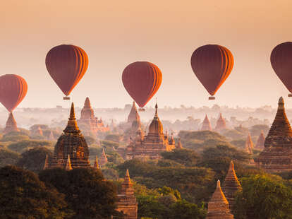 Myanmar Bagan balloon