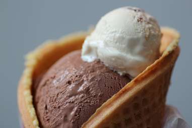 Izzy's Ice Cream